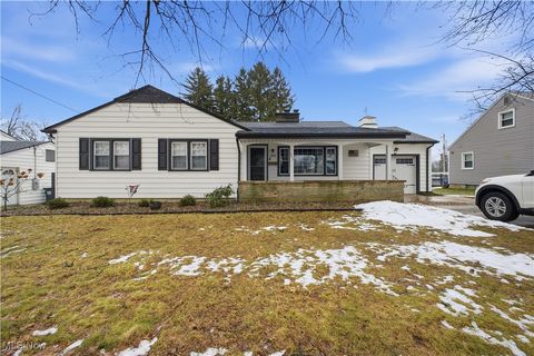 Homes For Sale - 255 S Beverly Avenue<br/> Austintown, OH 44515