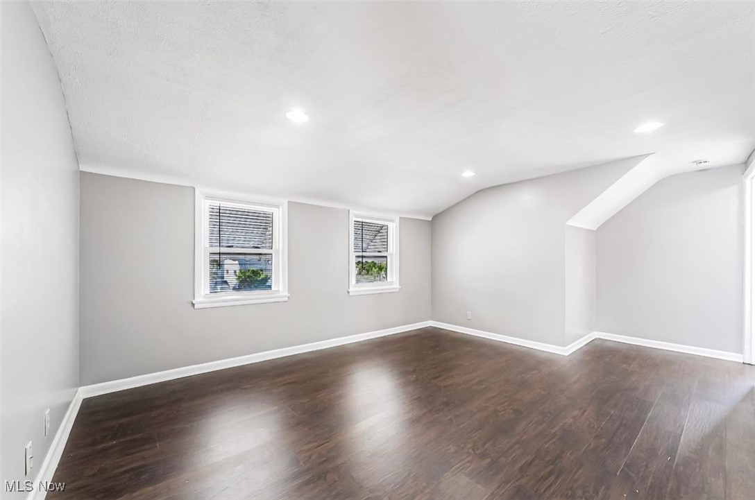 Town & Subur Dev Compa - Residential