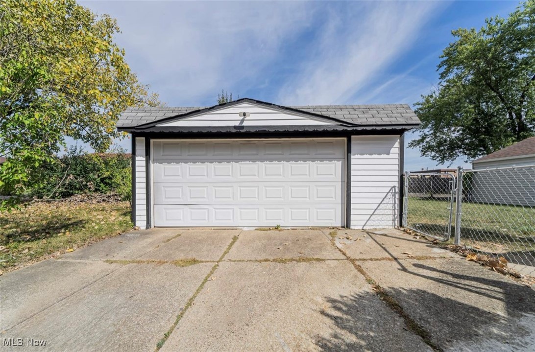 Town & Subur Dev Compa - Residential