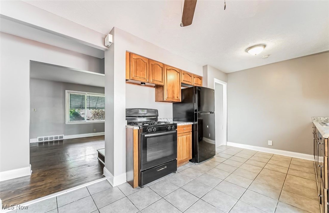 Town & Subur Dev Compa - Residential