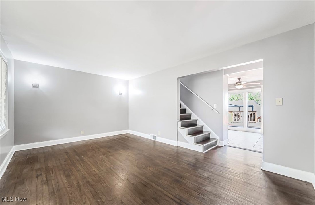 Town & Subur Dev Compa - Residential