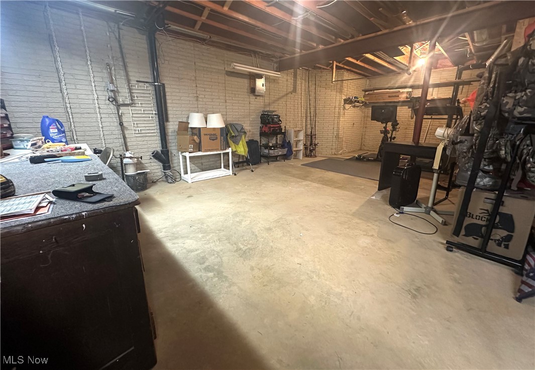 279 English Lakes Boulevard, Amherst, Ohio image 24