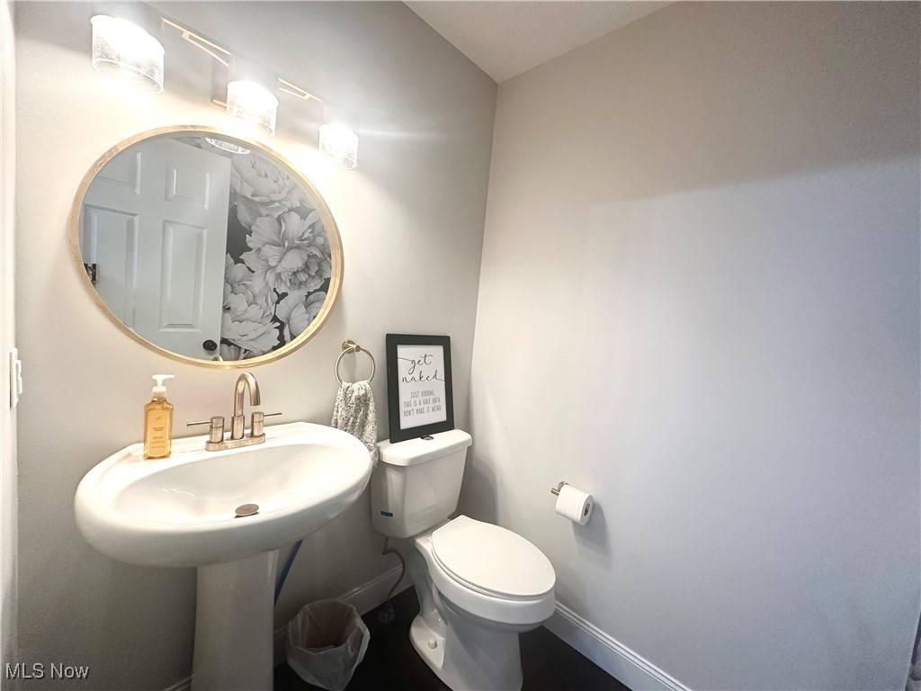 279 English Lakes Boulevard, Amherst, Ohio image 13