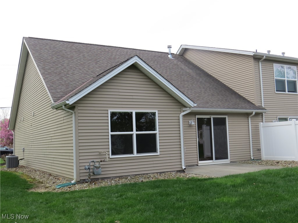 Painesville Township, Ohio 44077, United States, 2 Bedrooms Bedrooms, ,2 BathroomsBathrooms,Residential,Active,122418