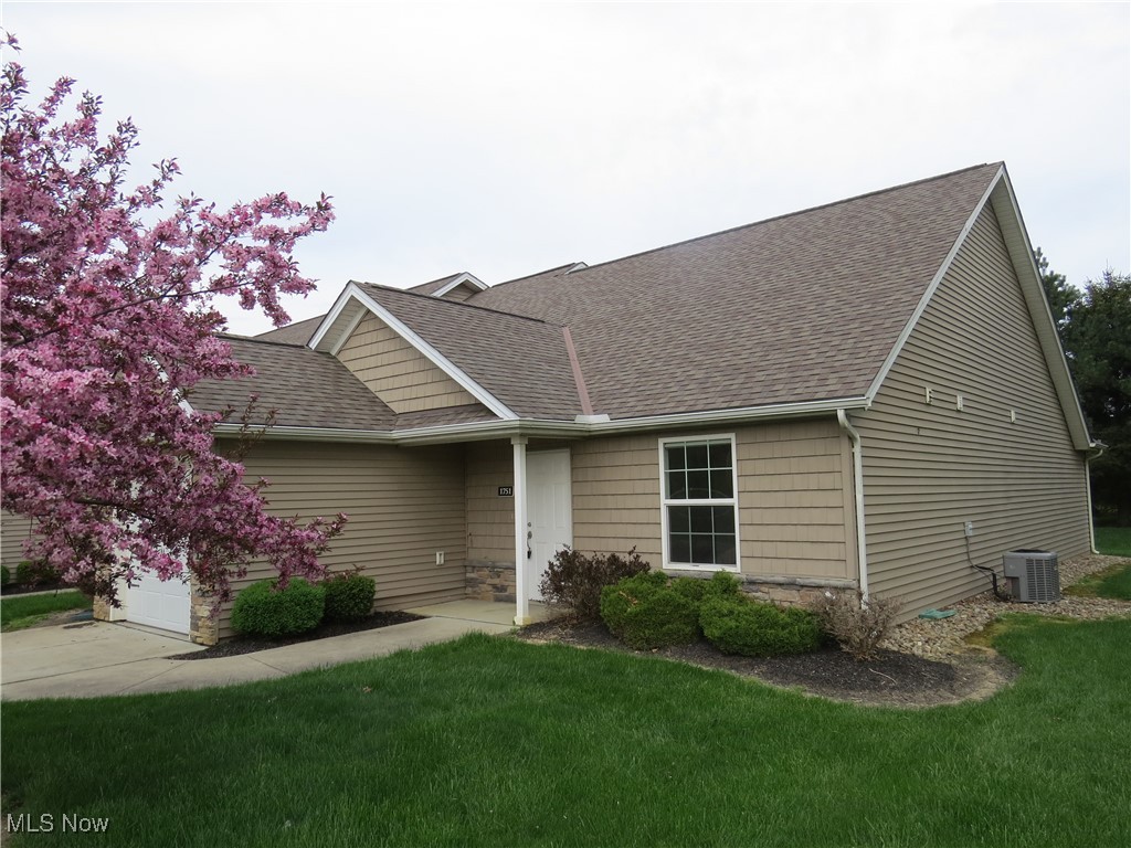 Painesville Township, Ohio 44077, United States, 2 Bedrooms Bedrooms, ,2 BathroomsBathrooms,Residential,Active,122418