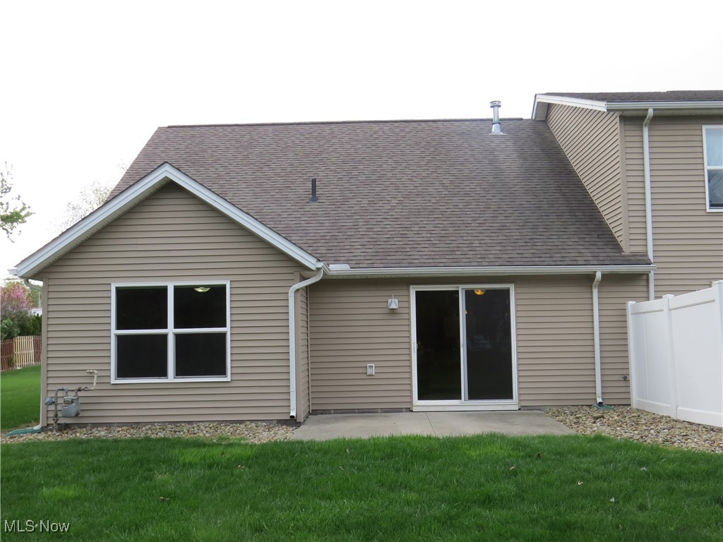 Painesville Township, Ohio 44077, United States, 2 Bedrooms Bedrooms, ,2 BathroomsBathrooms,Residential,Active,122418