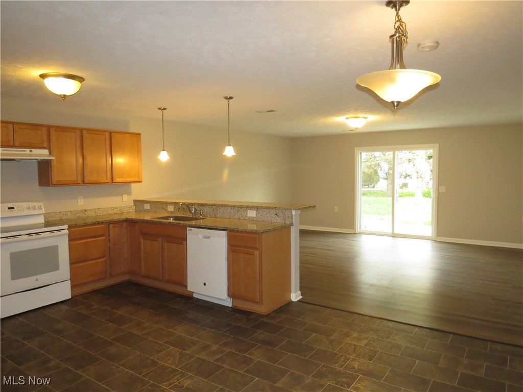 Painesville Township, Ohio 44077, United States, 2 Bedrooms Bedrooms, ,2 BathroomsBathrooms,Residential,Active,122418