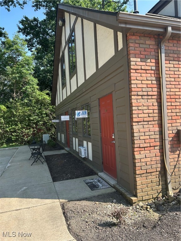 Broadview Acres Sub - Commercial Lease