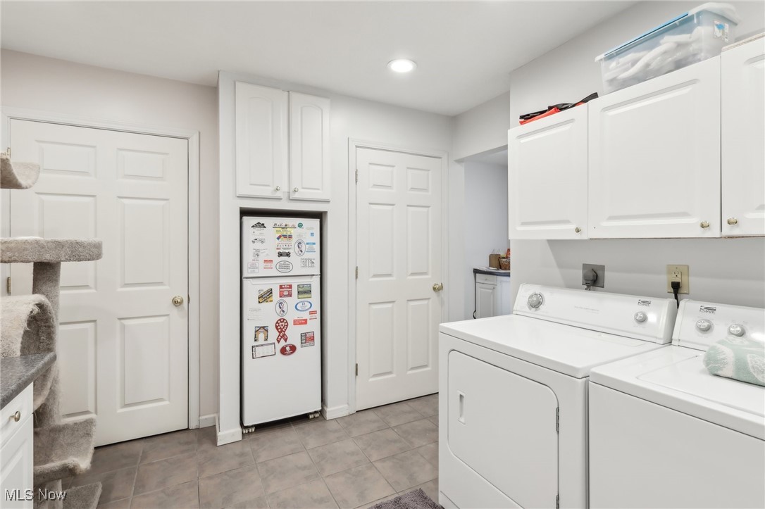 1630 Saint John Drive, Madison, Ohio image 32