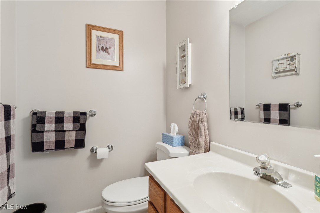 1630 Saint John Drive, Madison, Ohio image 24