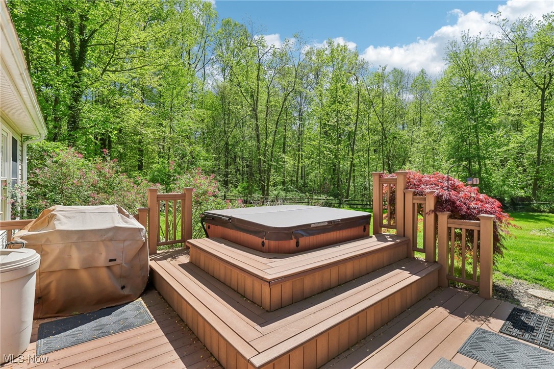 1630 Saint John Drive, Madison, Ohio image 35