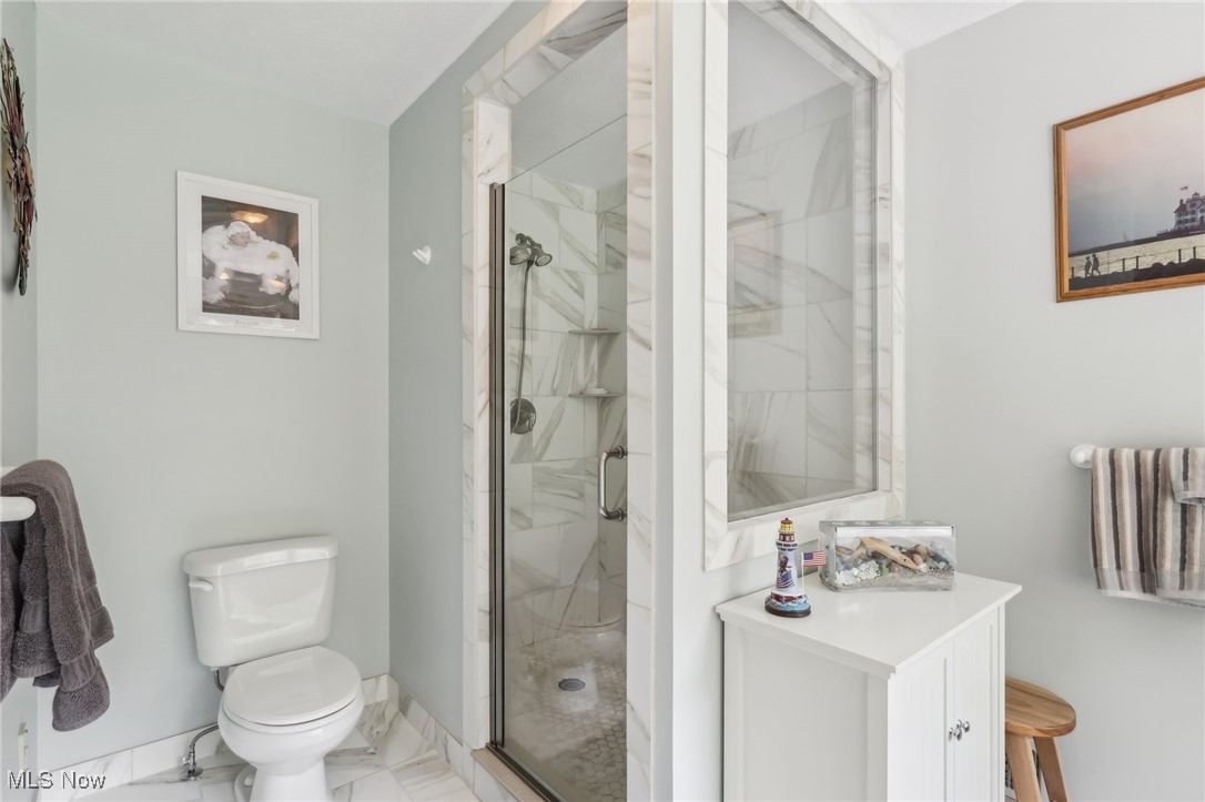 1630 Saint John Drive, Madison, Ohio image 29