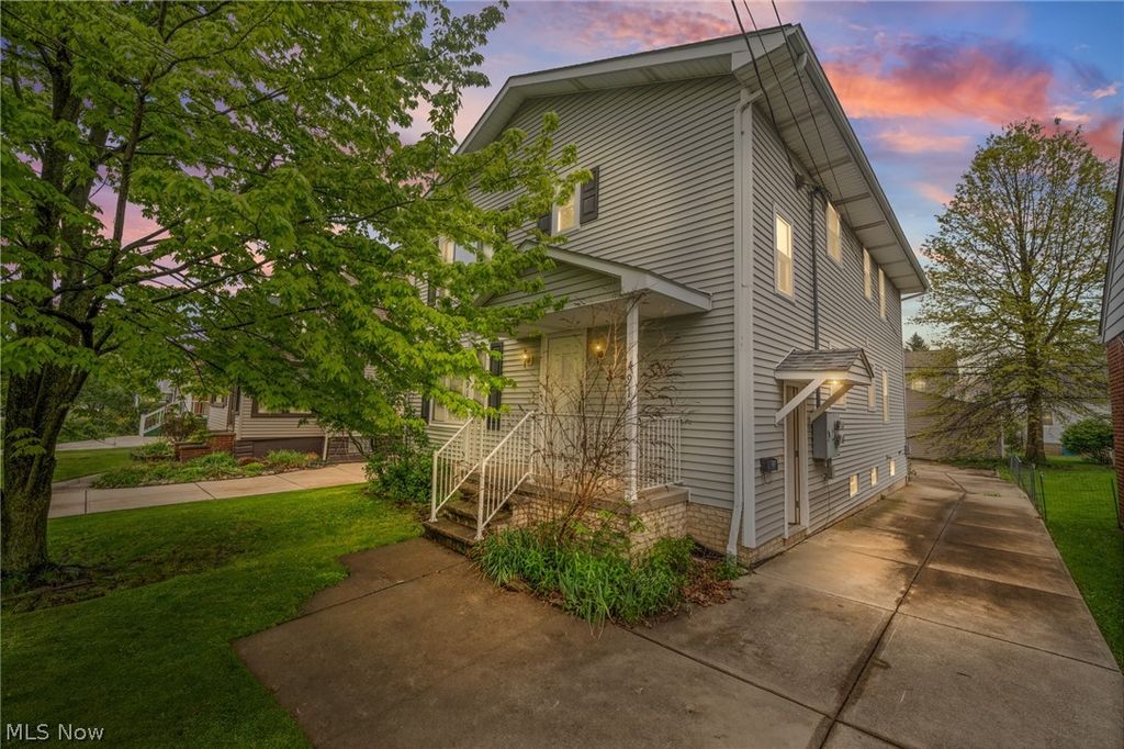 Photo of 4910 Yorkshire Avenue, Parma, OH 44134 (MLS # 5201967)