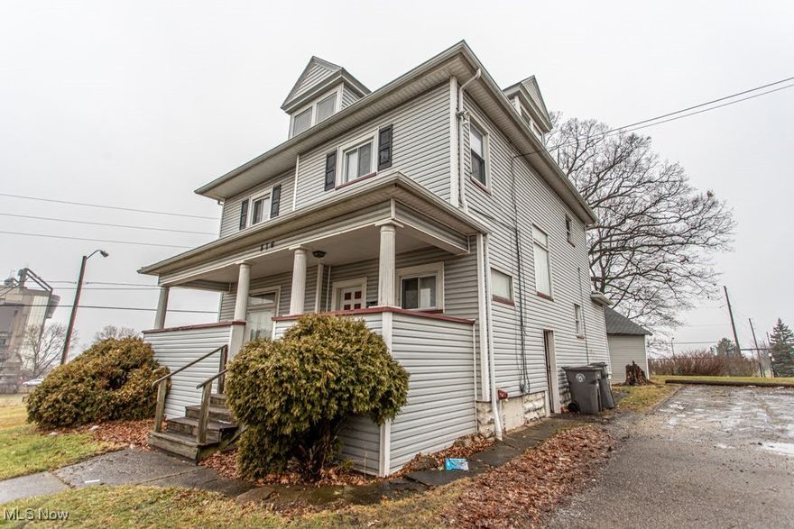 Welcome to 816 Michigan Avenue
This Duplex is rented by the Bedroom, 5 Bedrooms in total each rented at $575 or more per month. The property is Fully occupied!
Each Floor has a kitchen and full bath
The property has additional storage space for tenants and the owner alike between the Basement, Garage and attic.
There is a shared laundry space in the basement along with ample parking

The YSU penguin shuttle picks up infront of the property.
The WRTA picks up less then a 5 minute walk from the property.
Ysu is less then a 10 minute walk away, Wick park and its pavilion is just as close.

All of the tenants rent payments are current along with leases that last into the middle of next year.
Owner covers all utilities including internet and lawn care in the lease: The average monthly cost for the owner is $583 this includes $150 in estimated repairs. 

The roof is less then 5 years old, The furnaces are less then 10 years old.
Leases are uploaded to the supplements