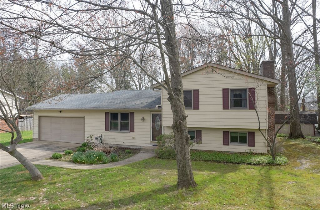 Photo of 251 S Hametown Road, Akron, OH 44321 (MLS # 5199467)