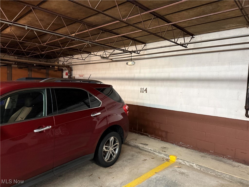 Un 121 Olmsted Park Condos - Residential