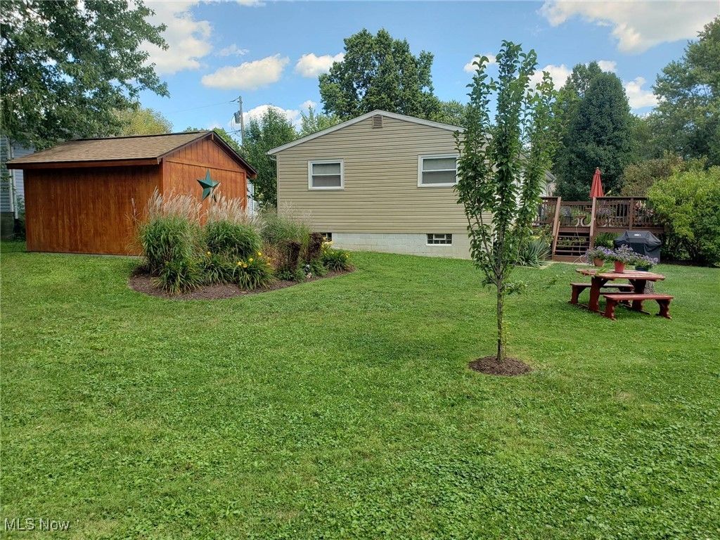 Photo of 1378 Cayuga Avenue, Akron, OH 44312 (MLS # 5182459)