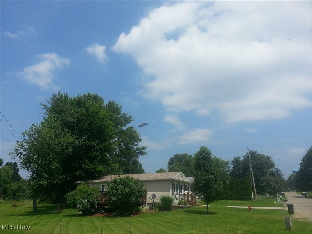 Photo of 1378 Cayuga Avenue, Akron, OH 44312 (MLS # 5182459)