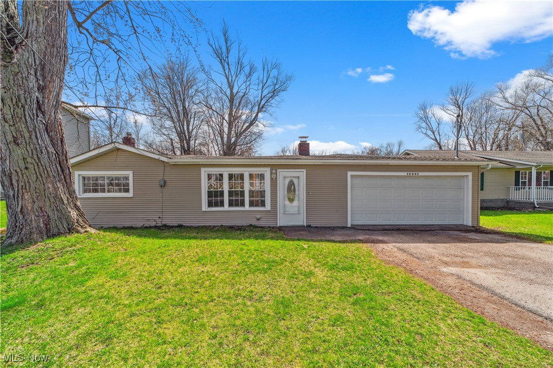 38045 Erie Road, Willoughby, Ohio image 1