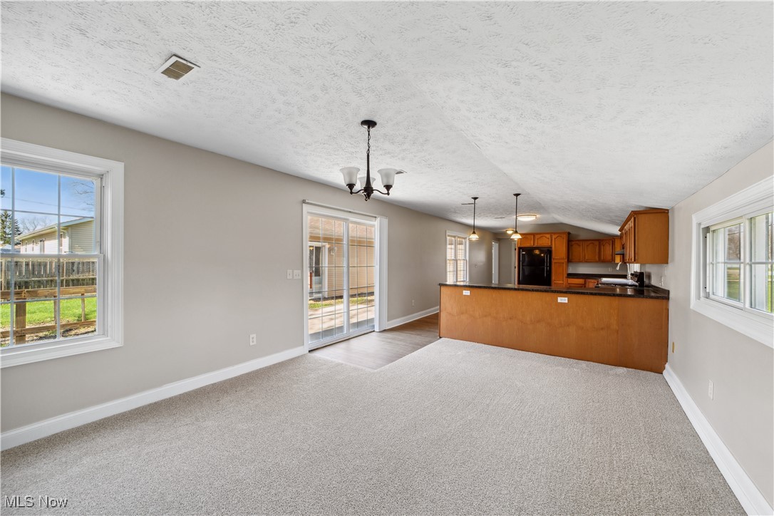 38045 Erie Road, Willoughby, Ohio image 12