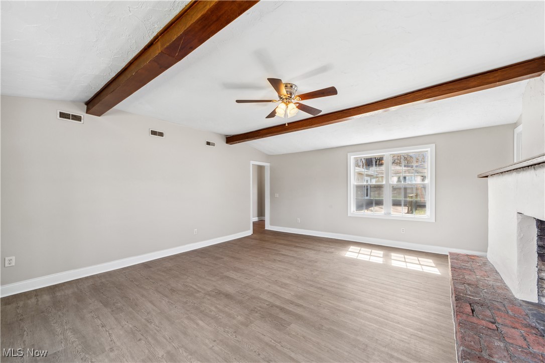 38045 Erie Road, Willoughby, Ohio image 3