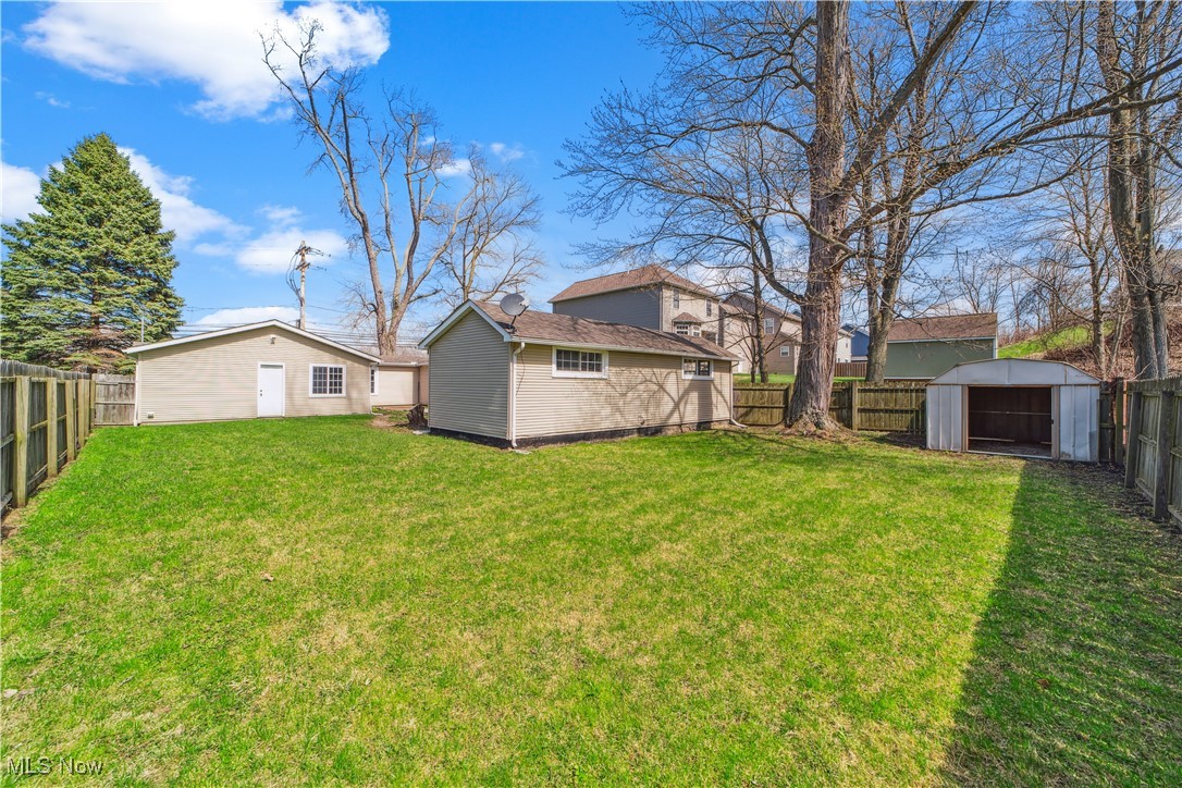 38045 Erie Road, Willoughby, Ohio image 30