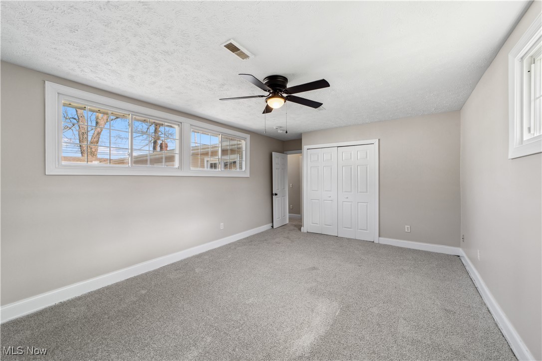 38045 Erie Road, Willoughby, Ohio image 26