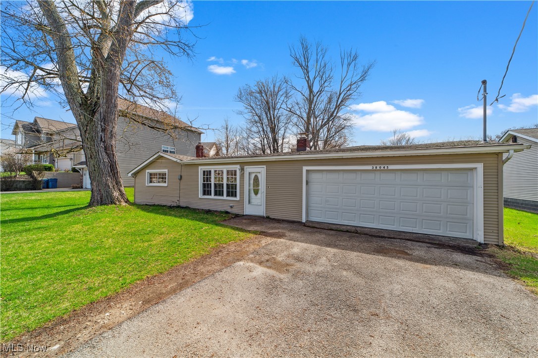 38045 Erie Road, Willoughby, Ohio image 33