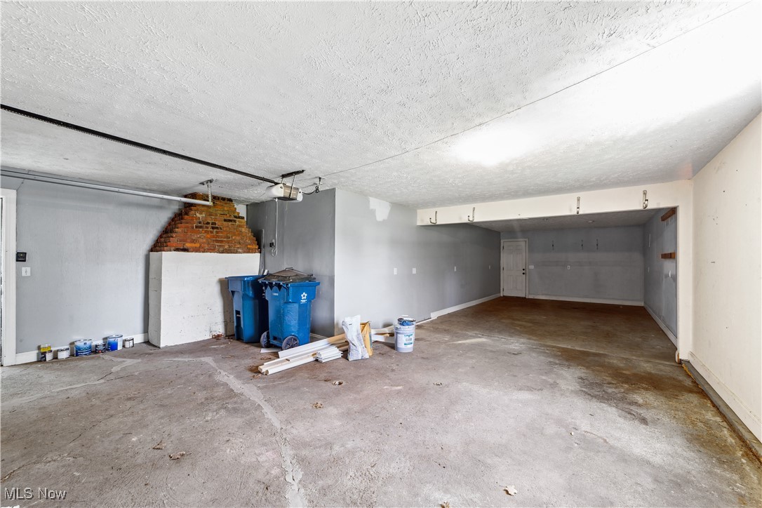 38045 Erie Road, Willoughby, Ohio image 31