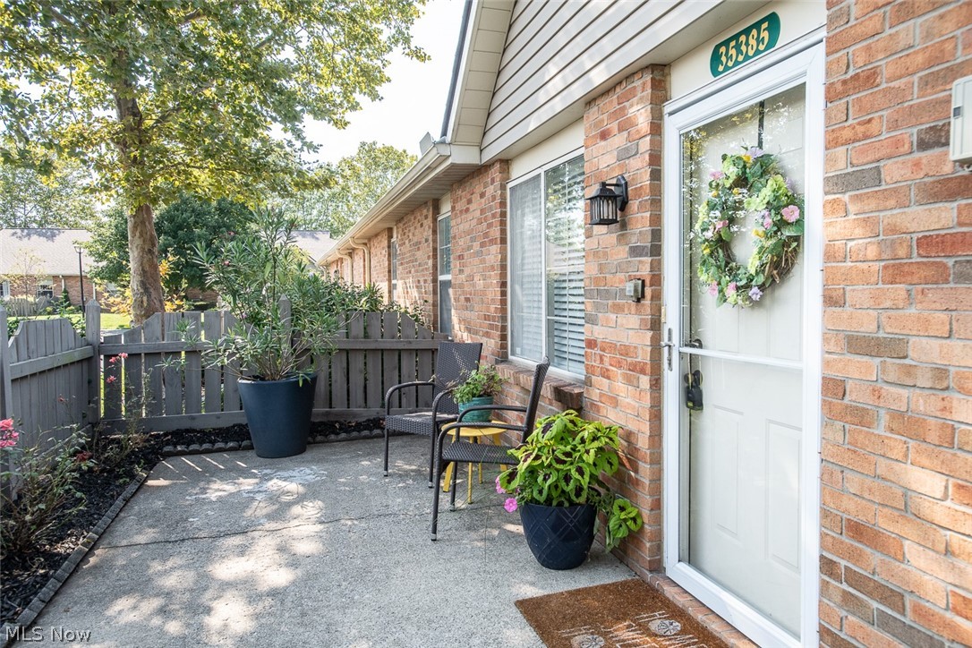 Welcome to 35385 Greenwich Ave, in lovely Muirwood Village.