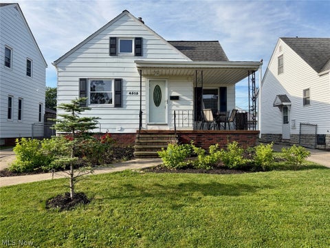 Homes For Sale - 4515 Pershing Avenue<br/> Parma, OH 44134