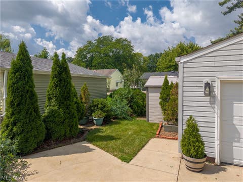 Tiny photo for 5572 Porter Road, North Olmsted, OH 44070 (MLS # 5239232)