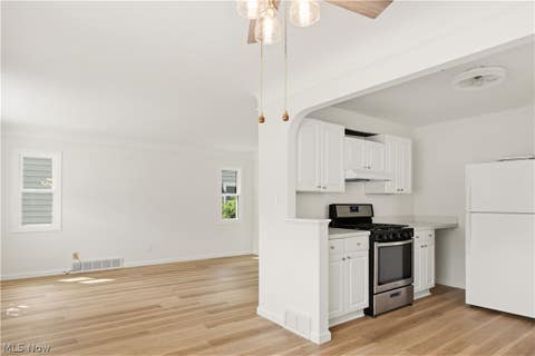 Tiny photo for 5572 Porter Road, North Olmsted, OH 44070 (MLS # 5239232)