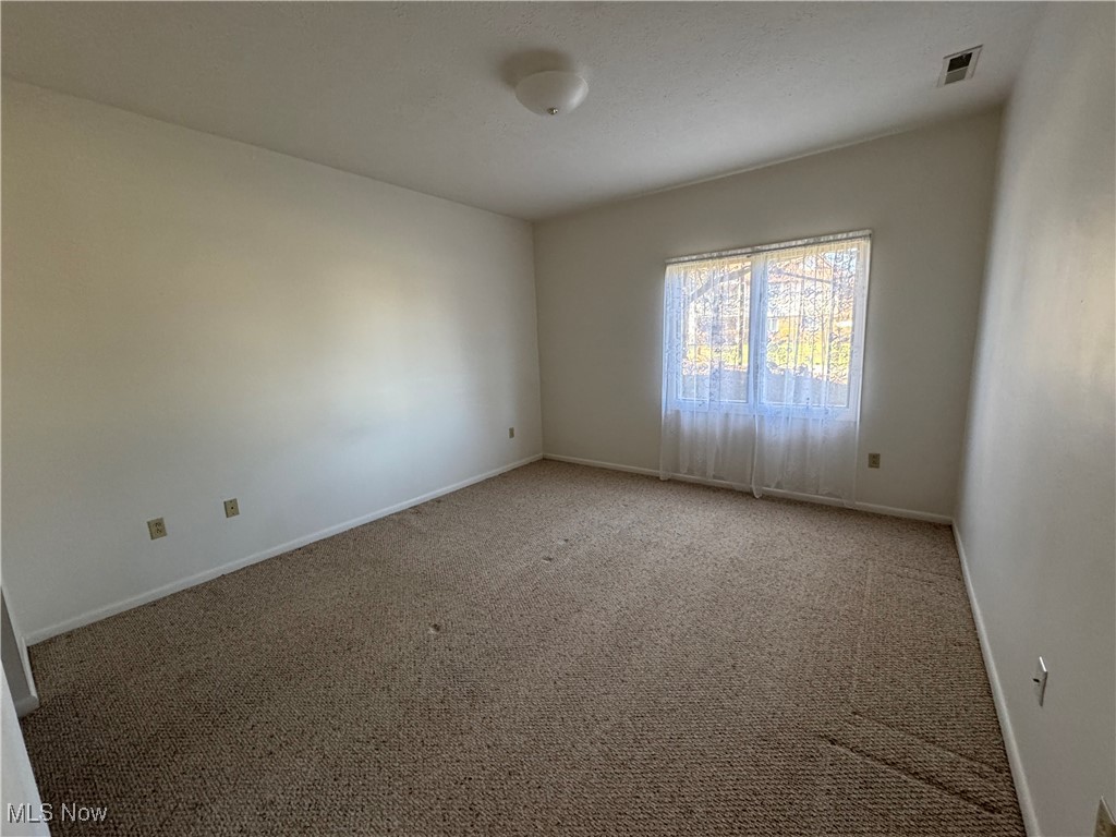 7131 Village Drive, Mentor, Ohio image 18