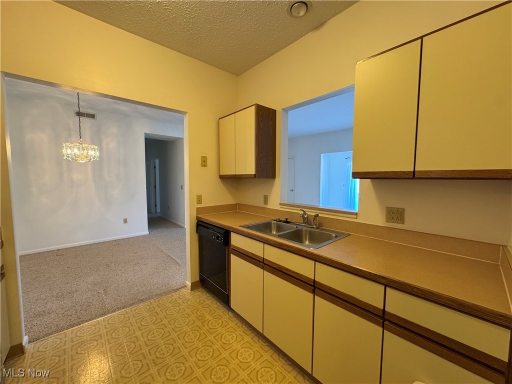 7131 Village Drive, Mentor, Ohio image 11