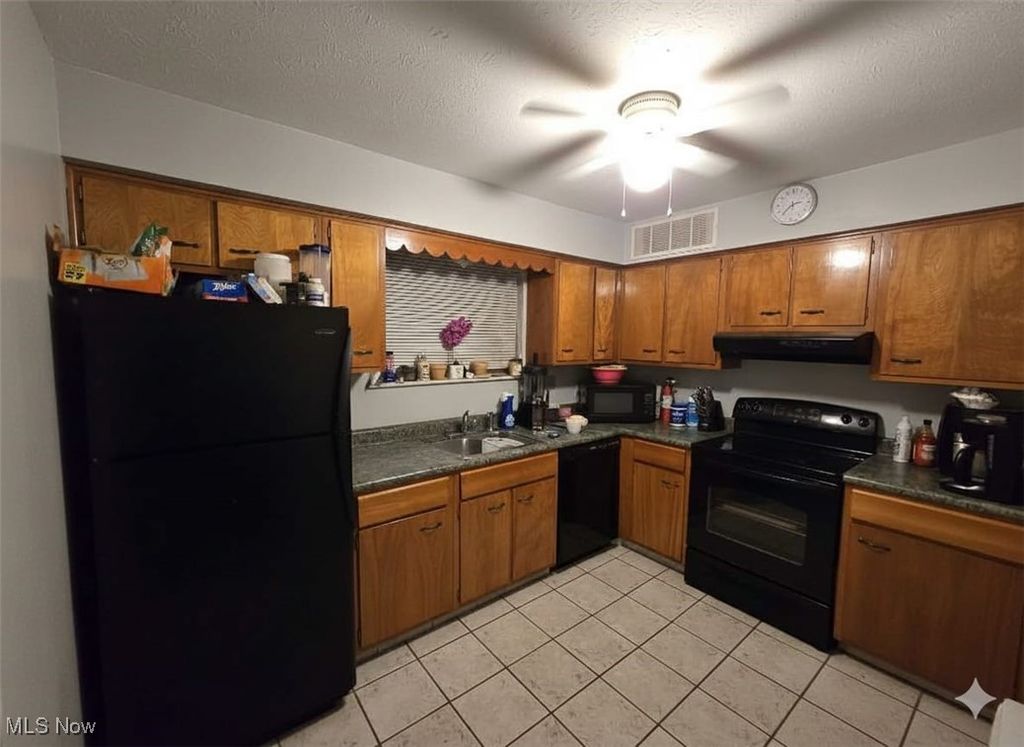 Photo of 5200 Royalton Road #3A, North Royalton, OH 44133 (MLS # 5181123)