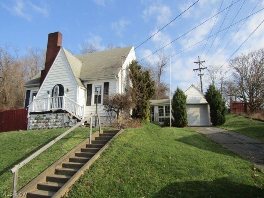 Take advantage now! This 2 bedroom has the space to create your dream home. Offering a tremendous opportunity to create your dramatic updates. Fabulous fix-up charmer is incredibly priced and affordable. Save on rent and make this your "HOME SWEET HOME". Call today and schedule your showing!