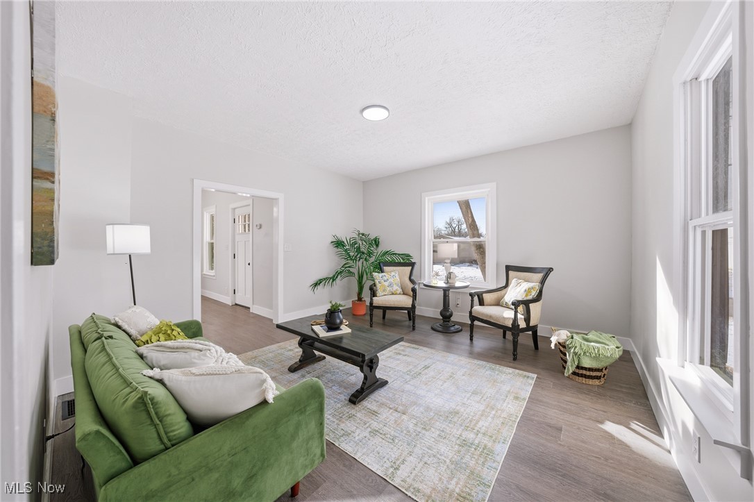 Homeworth - Residential