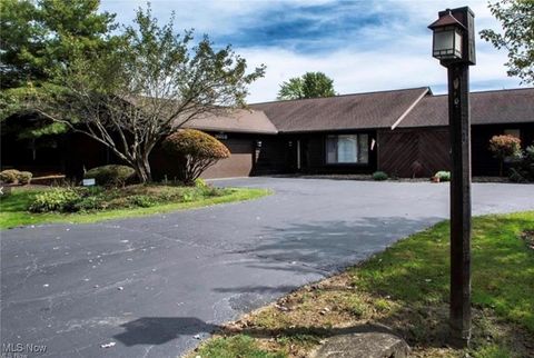 Tiny photo for 3502 Somerset Drive #B, Youngstown, OH 44505 (MLS # 5178981)