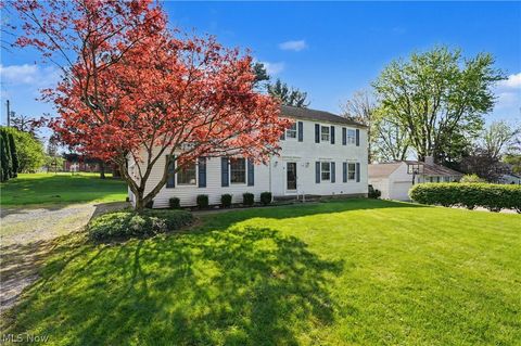 Photo of 150 Atterbury Boulevard, Hudson, OH 44236 (MLS # 5203241)