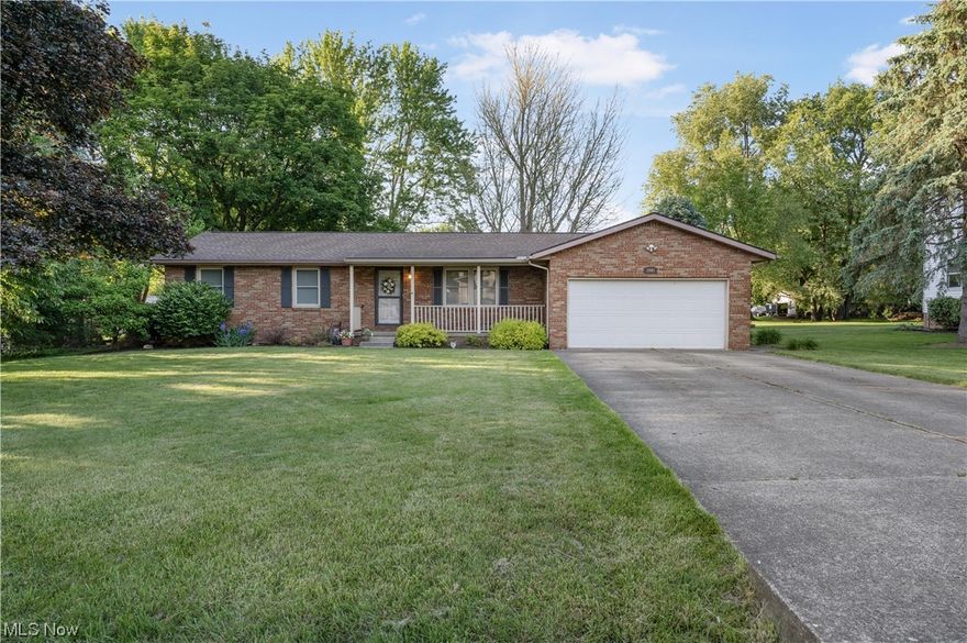 Enjoy updates galore in this single-story stunner. Featuring an open kitchen w/ stainless steel appliances, Quartz countertops, and premium matte black fixtures. The family room features a fireplace and sliding door to the deck and a fenced backyard. A HUGE rec room and wet bar make the finished basement a perfect party spot. Brand new master ensuite with glass shower door and rain shower. Updated flooring, paint, doors, closets, and lighting throughout the entire house. New septic system in 2021.