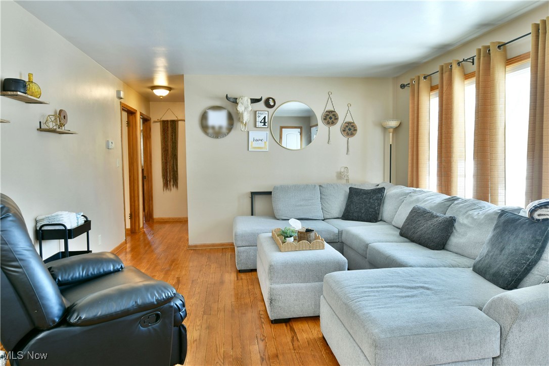 1743 Laurie Drive, Youngstown, Ohio image 4