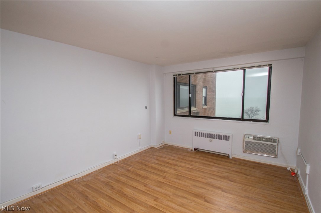 Edgewater Towers Condo - Residential