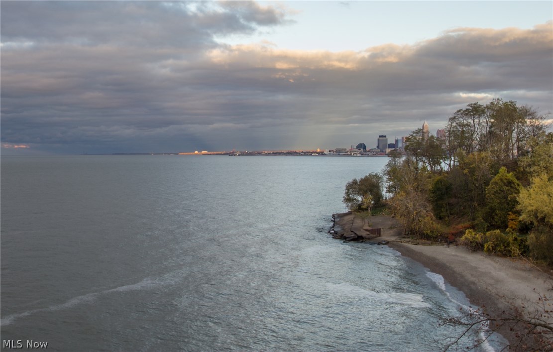 Edgewater Towers Condo - Residential