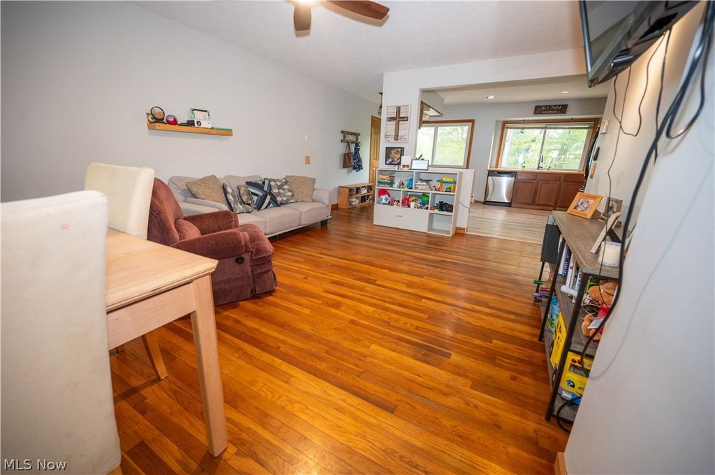 Photo of 18889 Riverview Drive, Chagrin Falls, OH 44023 (MLS # 5210174)