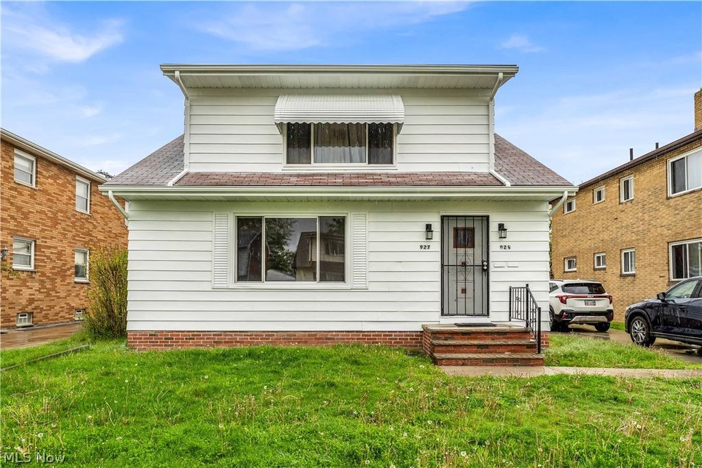 Photo of 927 E 216th Street, Euclid, OH 44119 (MLS # 5201491)