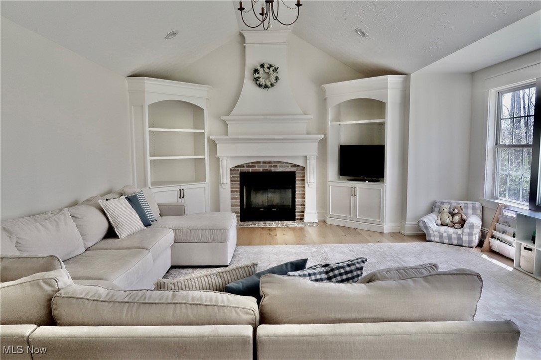16710 Auburn Springs Drive, Chagrin Falls, Ohio image 12