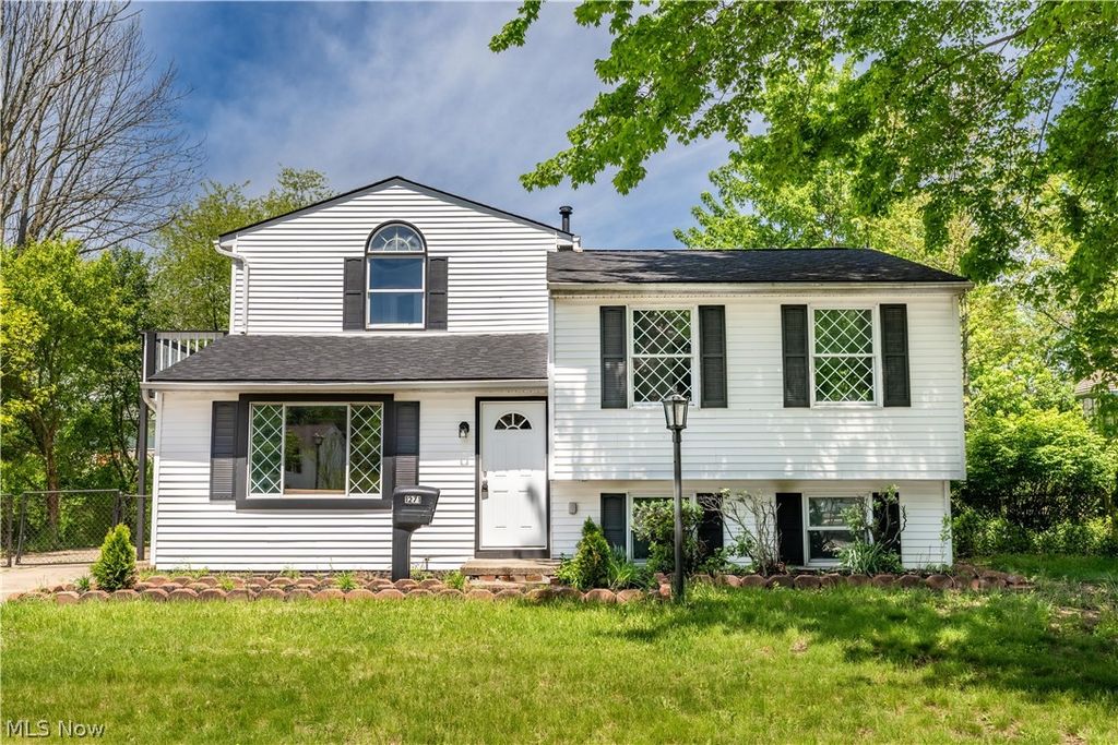 Photo of 1271 Carol Drive, Kent, OH 44240 (MLS # 5211033)