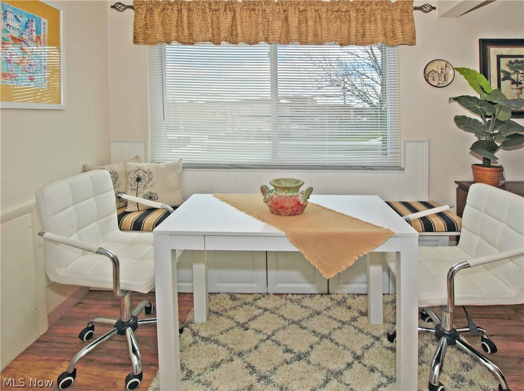 Country Club Condo - Residential