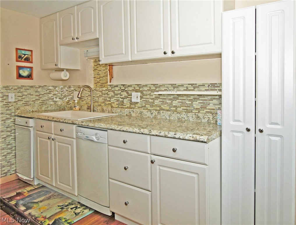 Country Club Condo - Residential